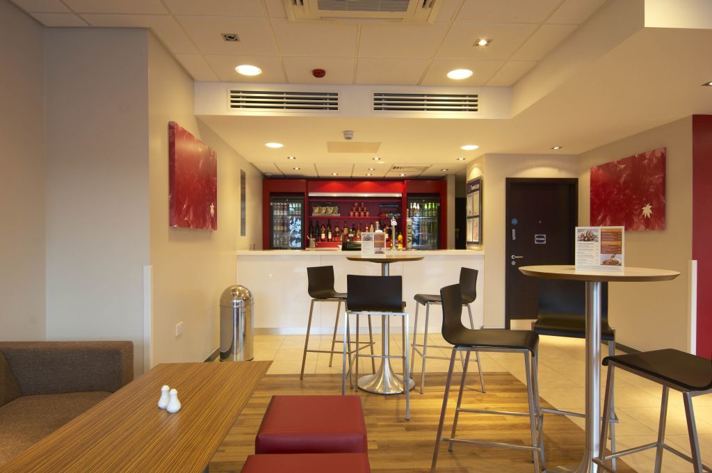 Travelodge London Stratford Hotel Exteriér fotografie