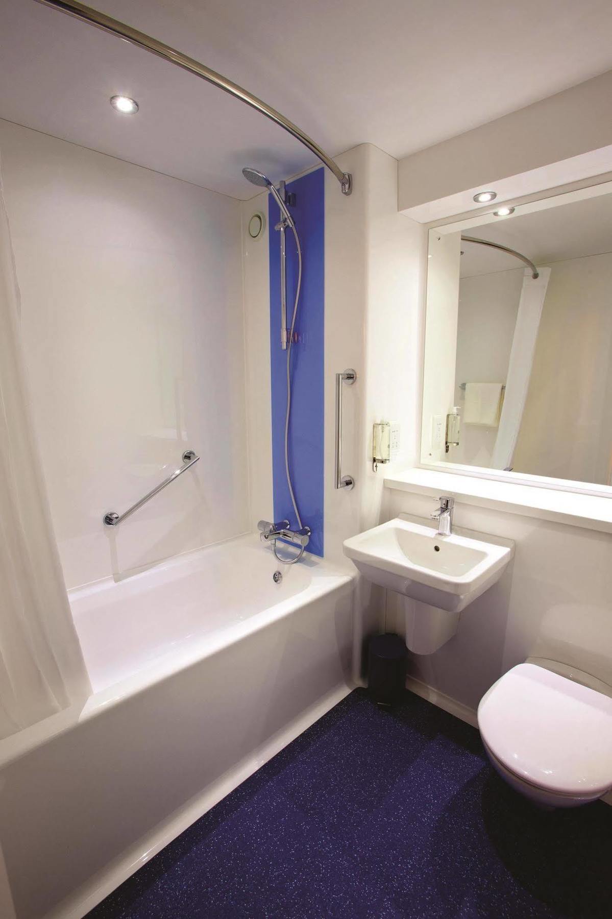 Travelodge London Stratford Hotel Exteriér fotografie