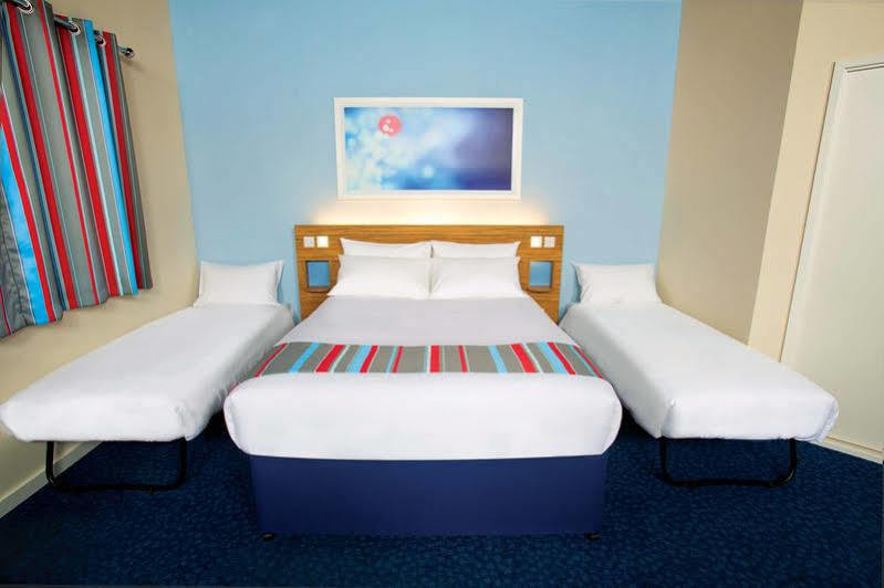 Travelodge London Stratford Hotel Exteriér fotografie